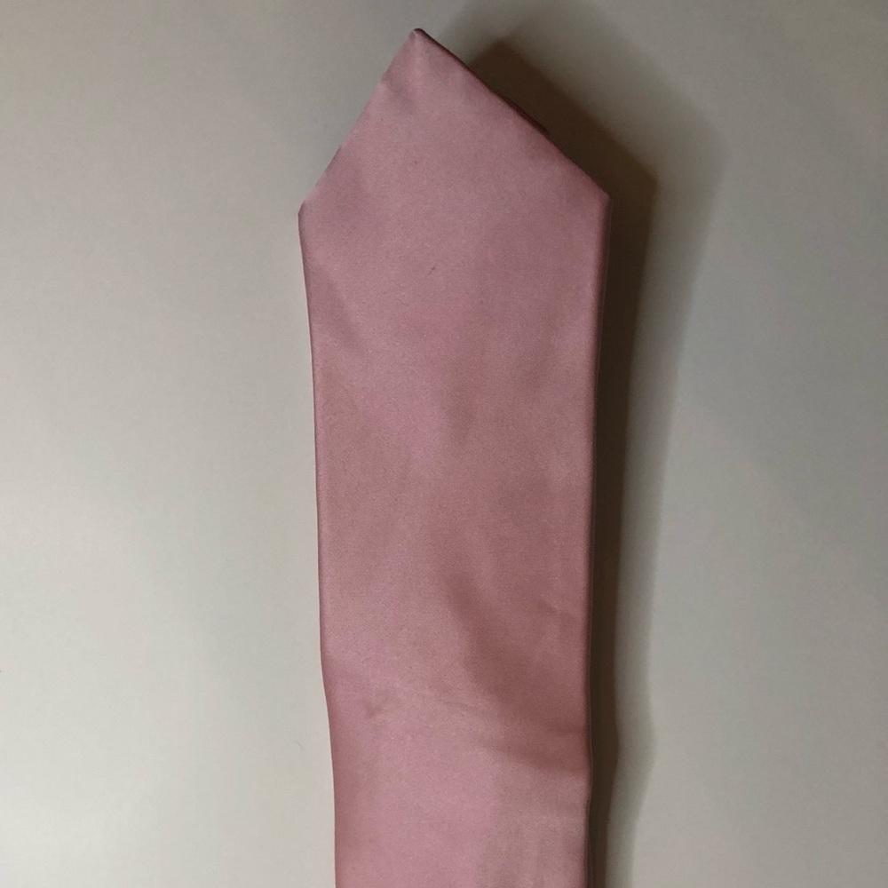 Neil Allyn, Jones New York, Nicole Hiller Ties